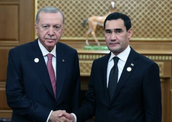 Erdoğan, Türkmenistan Cumhurbaşkanı Berdimuhamedov ile bir araya geldi