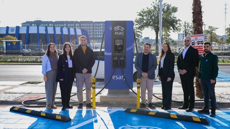 Eşarj, İzmir Aliağa'da yeni şarj istasyonunu açtı