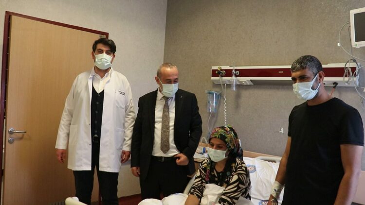 Eşine karaciğerini bağışladı: Canımdı, ciğerim oldu