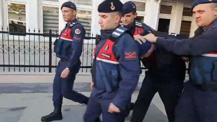 Eski eşinin kocası olan polise çarpıp görüntülerini ‘kaza’ notuyla paylaştı