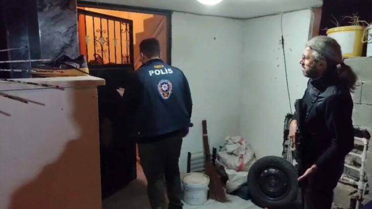 Ev hayali kuran kişileri dolandıran suç örgütüne operasyon: 19 gözaltı