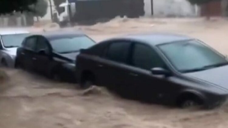 Fas'ta sel ve fırtına: 21 ölü