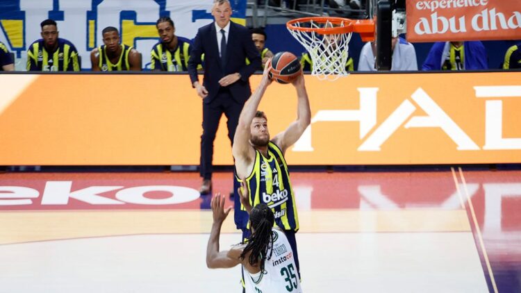 Fenerbahçe Beko, Panathinaikos'a 77-81 mağlup oldu