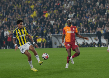 Fenerbahçe Galatasaray ile 1-1 berabere kaldı