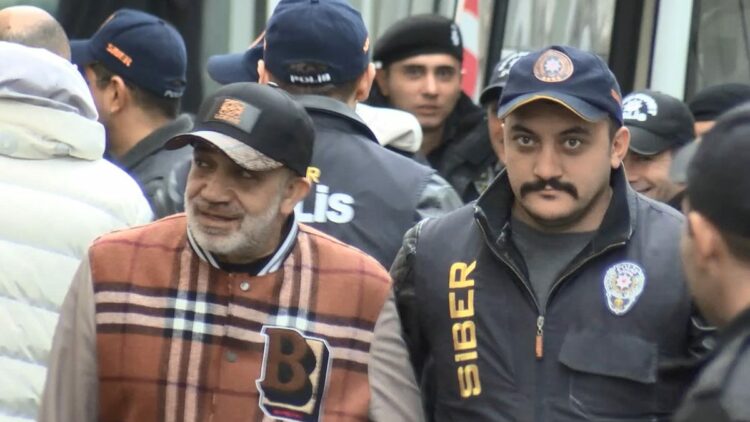 Futbolda bahis operasyonunda gözaltına alınanlar adliyeye sevk edildi 