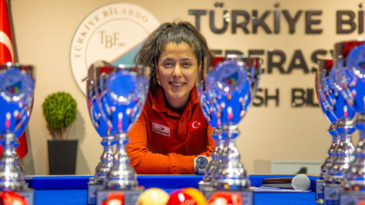 Milli bilardocu Güzin Müjde Karakaşlı üst üste ikinci kez şampiyon oldu