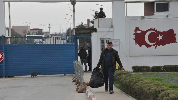 Gaziantep'te tahliyeler sürüyor