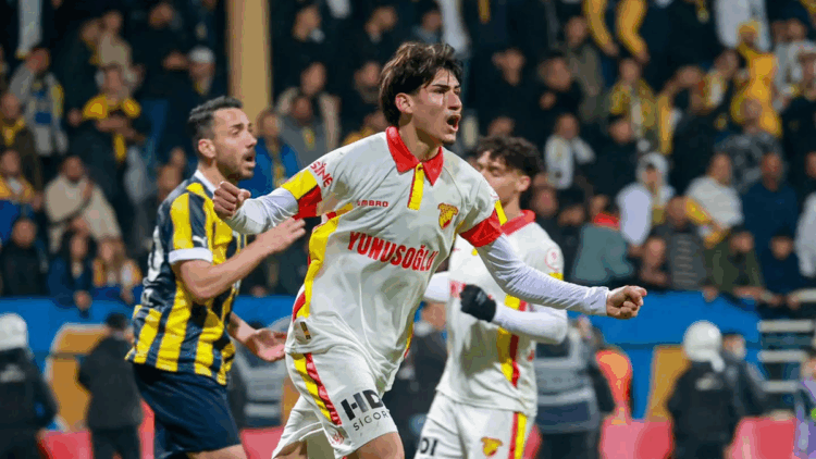 Göztepe ve Manisa FK'dan 4 futbolcu gözaltında