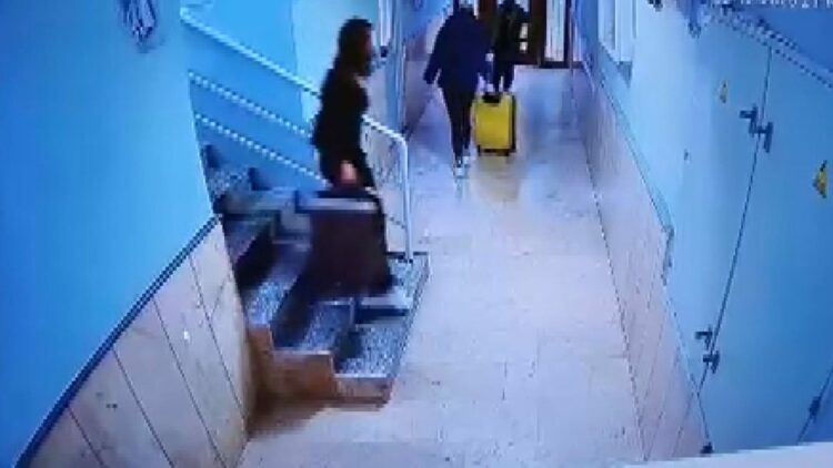 Güllü'nün kızının bavullarla apartmandan çıktığı anların görüntüleri ortaya çıktı