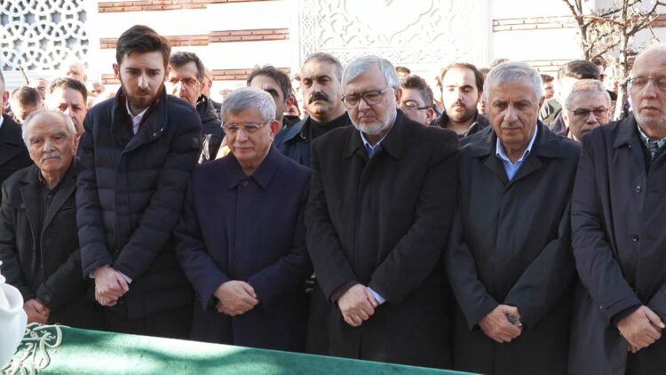 Gülşen Davutoğlu'nun cenazesi defnedildi