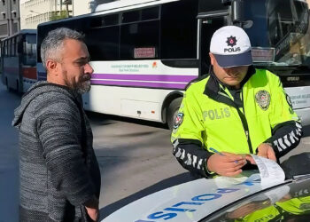 Adana’da gereksiz korna kullanan sürücülere ceza yağdı