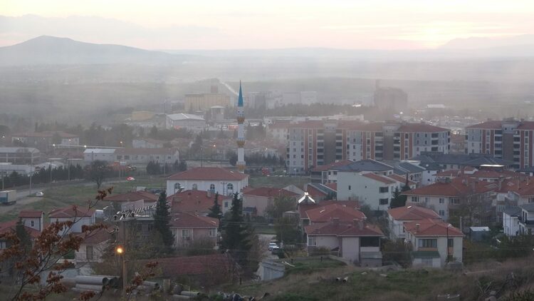 Hava kirliliğinin alarm verdiği Keşan'da soba ve kaloriferlere 'saat' ayarı