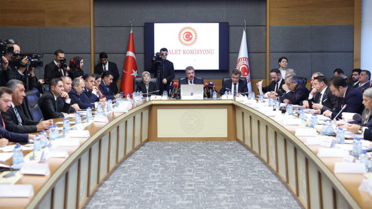 '11'inci Yargı Paketi' Adalet Komisyonu'nda