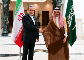 Abbas Arakçi ile Faysal bin Ferhan bölgesel konuları görüştü