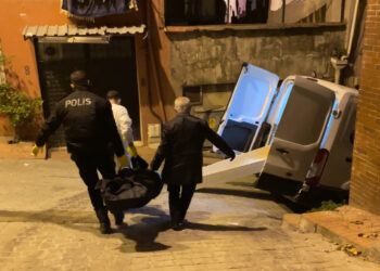Beyoğlu'nda yalnız yaşayan Angolalı kadın ölü bulundu