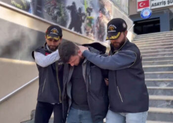 Çekmeköy'de gürültü nedeniyle oto tamirhanesini kurşunlayan şüpheli yakalandı