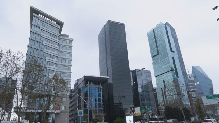 Hong Kong'daki yangın sonrası uzmandan uyarı