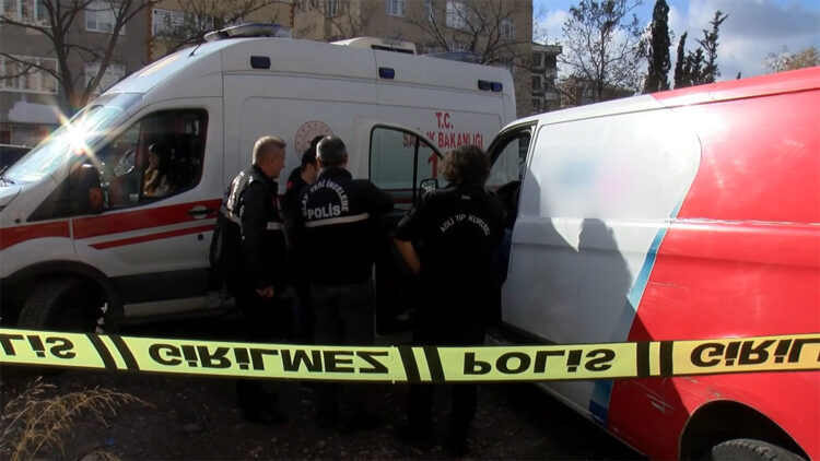 Maltepe'de kargo çalışanı araçta ölü bulundu