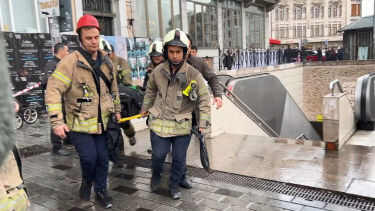 Şişhane metro istasyonunda intihar girişimi