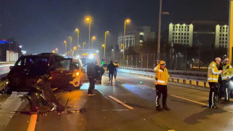 Şişli'de zincirleme kaza: 1’i ağır 2 kişi yaralandı