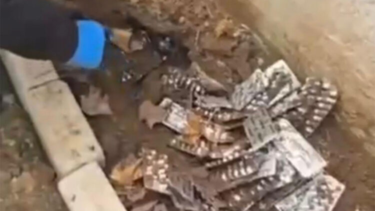 Toprağa gömülü 9 bin 132 uyuşturucu ecza ele geçirildi