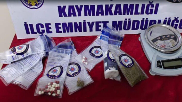 İzmir'de uyuşturucu operasyonuna 18 tutuklama