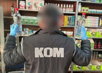 İzmir'de yılbaşı öncesi sahte alkol operasyonu: 2 tutuklama