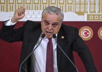 İhracı istenmişti: CHP Mersin Milletvekili Hasan Ufuk Çakır partisinden istifa etti!