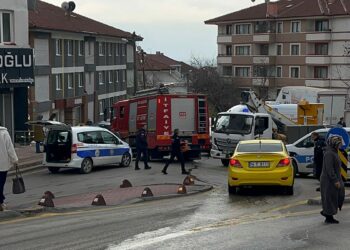 İş merkezinin kazan dairesinde çıkan yangın büyümeden söndürüldü