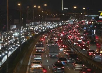 İstanbul'da derbi öncesi trafik yoğunluğu yüzde 90'a ulaştı