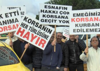 İstanbul'da taksicilerden korsan taşımacılığa karşı konvoylu eylem