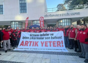 İzmir'de belediye işçilerinin eylemi 2'nci günde