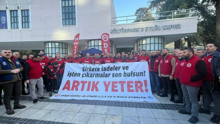 İzmir'de belediye işçilerinin eylemi 2'nci günde