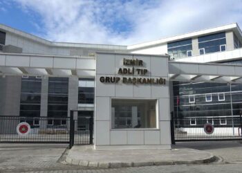 İzmir'de denizde erkek cesedi bulundu