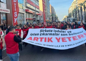 İzmir'de işçilerin eylemi 3'üncü günde devam ediyor