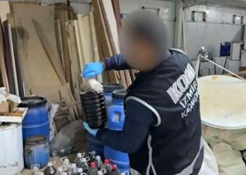 İzmir'de yılbaşı öncesi alkol ve tütün operasyonu
