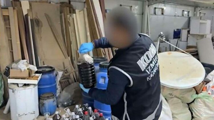 İzmir'de yılbaşı öncesi alkol ve tütün operasyonu