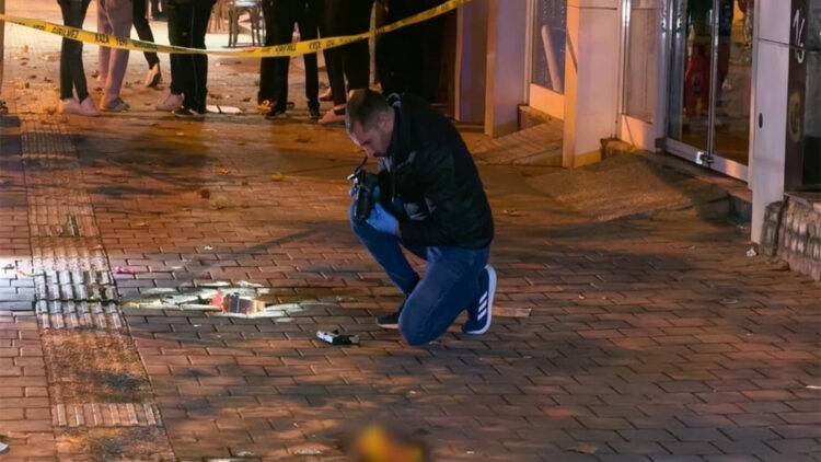 Bursa'da kokoreççi önünde cinayet