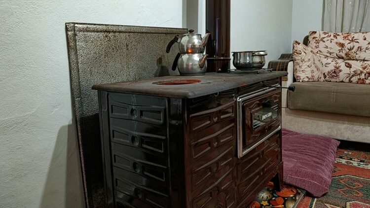 Kış geldi, soba kullanımı arttı; karbonmonoksit zehirlenmelerine dikkat!