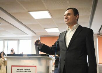 Kosova'daki erken genel seçimi mevcut Başbakan Kurti kazandı