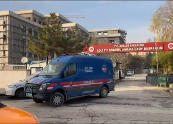 Libya uçağındaki askeri heyetin cenazeleri Adli Tıp Kurumu'na götürüldü