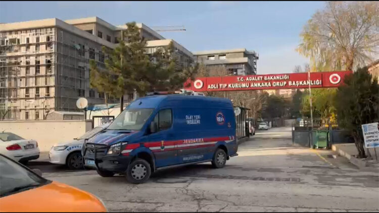 Libya uçağındaki askeri heyetin cenazeleri Adli Tıp Kurumu'na götürüldü