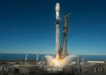 LUNA-1 uydusu başarıyla fırlatıldı