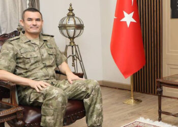 Makam aracıyla insan kaçakçılığı yapan eski tuğgeneralin cezası kesinleşti