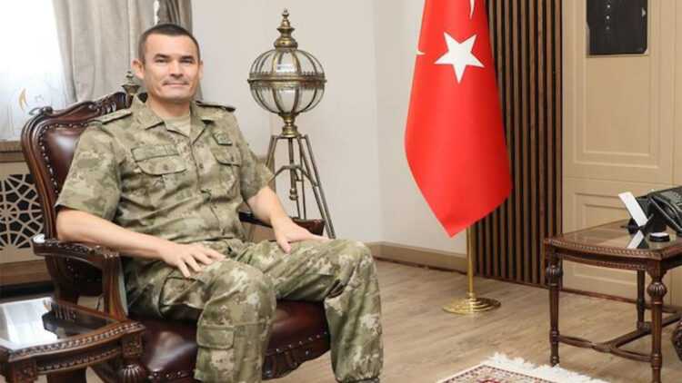 Makam aracıyla insan kaçakçılığı yapan eski tuğgeneralin cezası kesinleşti