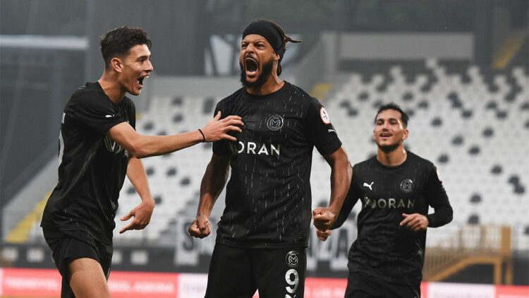 Manisa Futbol Kulübü Sakaryaspor'a konuk olacak