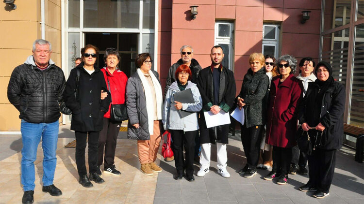 Sokak köpeklerini topladıkları ileri sürülen 4 muhtara suç duyurusu