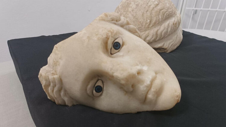 Metropolis'te 2 bin 200 yıllık tanrıça başı bulundu