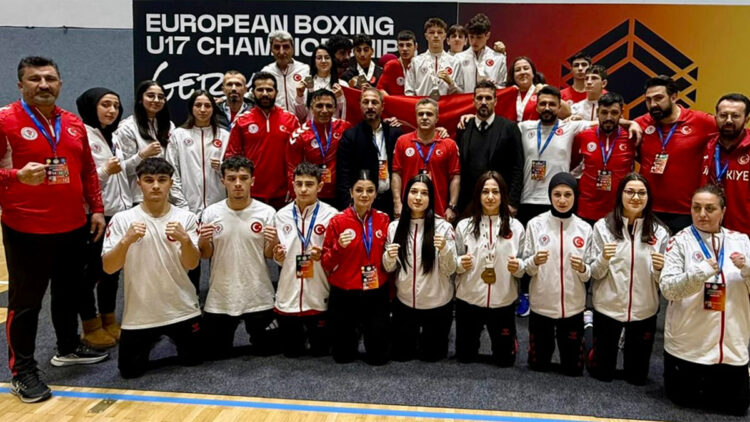 Milli boksörler, Avrupa Boks Şampiyonası’nı 12 madalya ile tamamladı