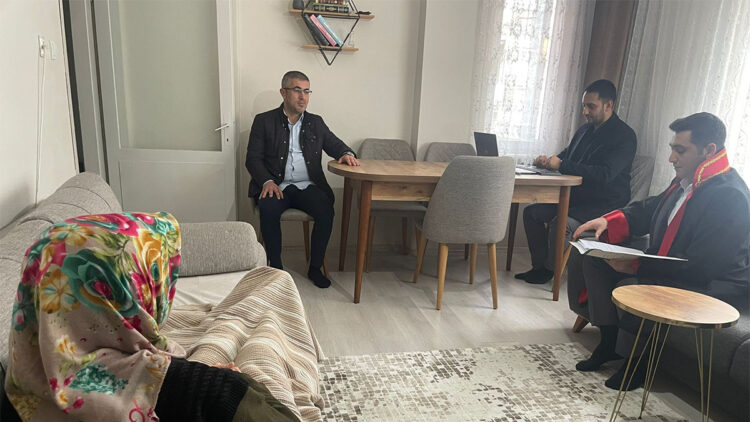 Bursa'da mahkeme eve taşındı